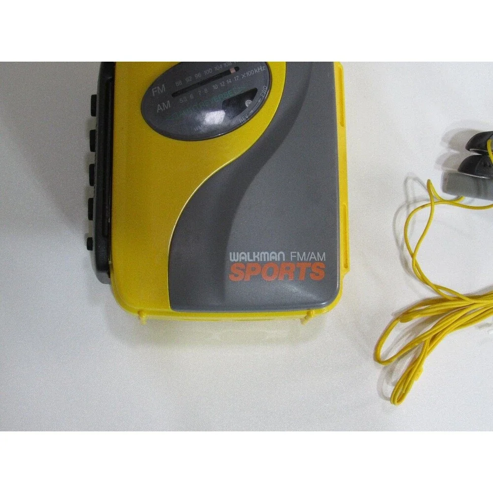 Sony Walkman WM-SXF32 Yellow Gray Portable AM/FM Cassette Player & Headphones